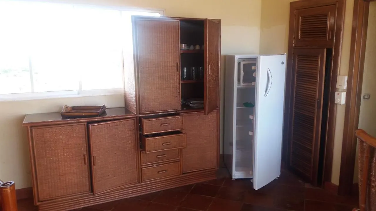 Residencial Las Palmeras De Willy Boca Chica