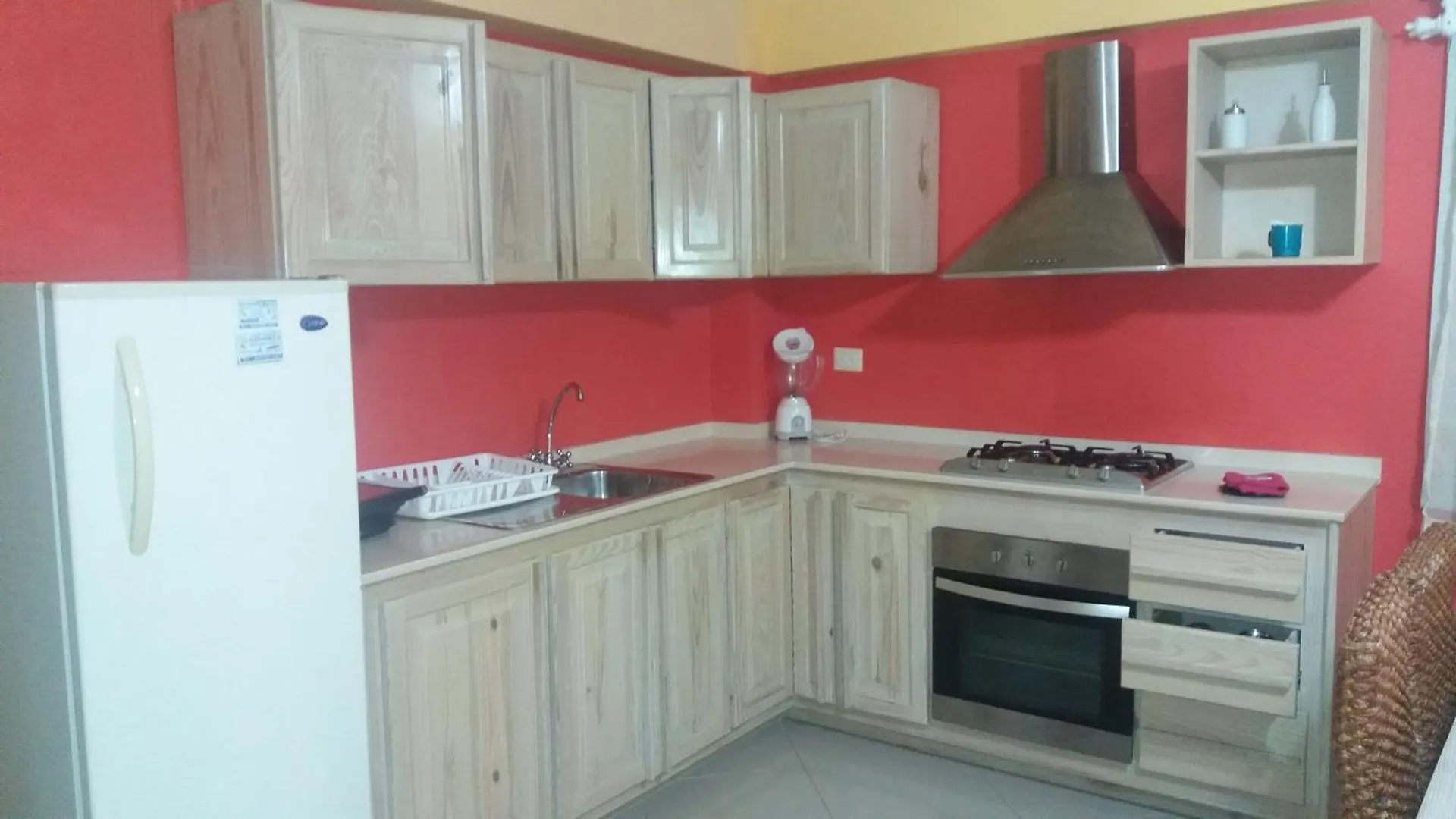 Residencial Las Palmeras De Willy Boca Chica