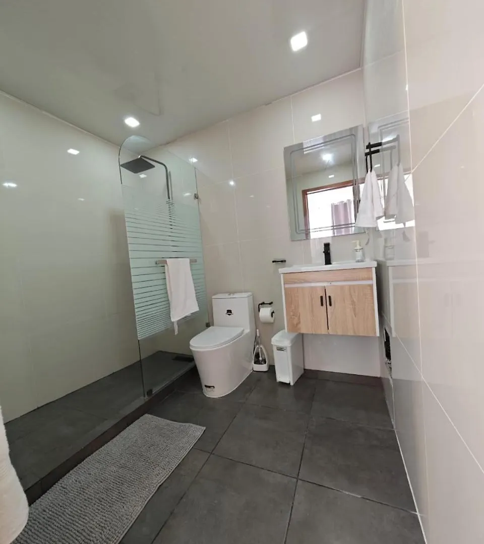 Residencial Las Palmeras De Willy Boca Chica